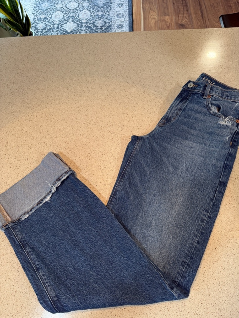 American Eagle wide-leg Jeans Size 4 X-Long Cuffed Hem